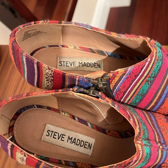 Multi colored Steve Madden wedges gently worn very clean inside size 6 - Picture 2 of 6